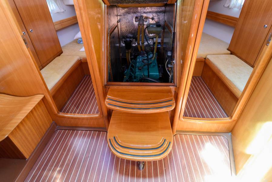 Bavaria 42 Cruiser Blue Queen