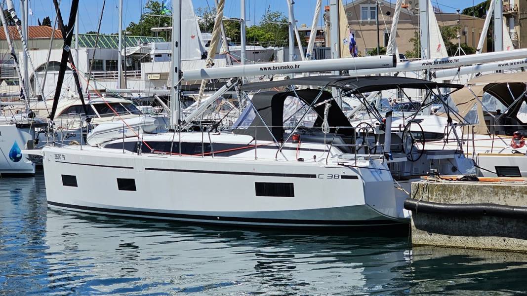 Bavaria C38 Euphoria