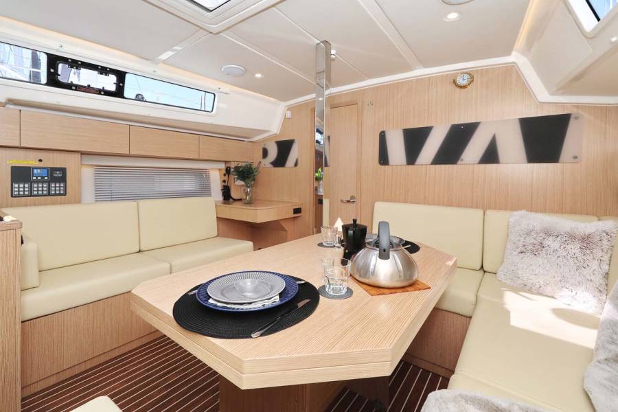 Bavaria C42 Style Leya