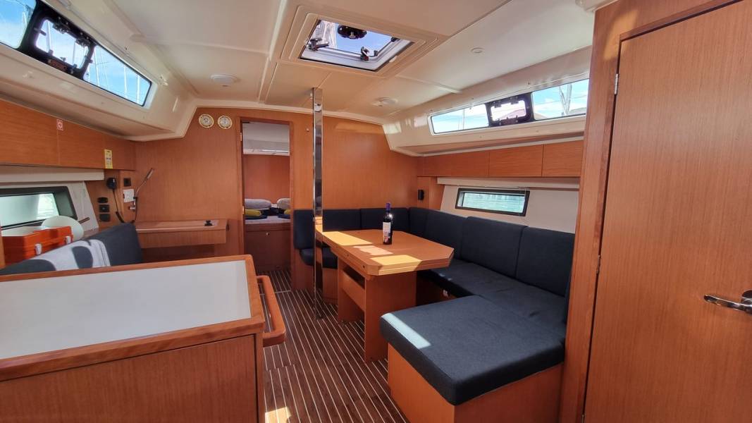 Bavaria C42 Quick Point