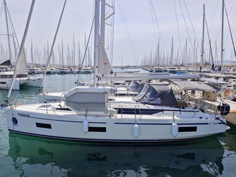 Bavaria C42 Zen