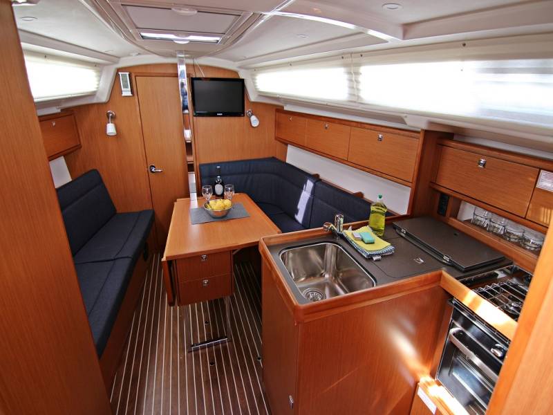 Bavaria Cruiser 34 Lucy