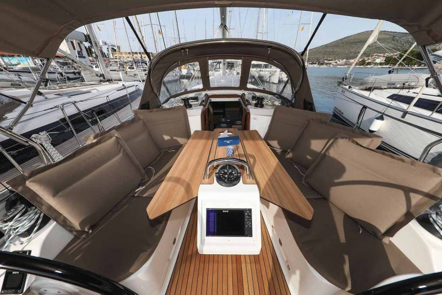 Bavaria Cruiser 37 Style Pura Vida