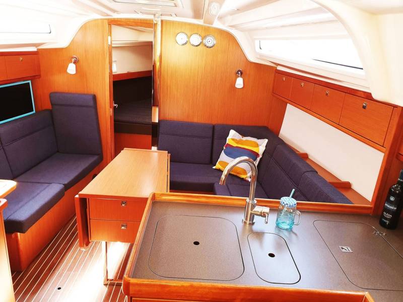 Bavaria Cruiser 37 Smiley