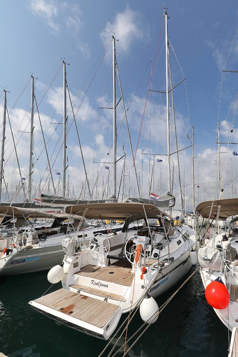 Bavaria Cruiser 41S Kraljevna (19)