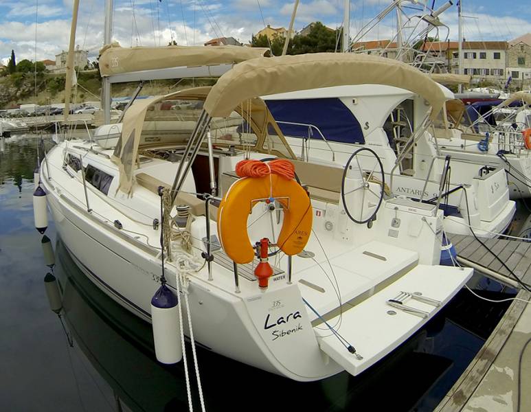 Dufour 335 GL Lara