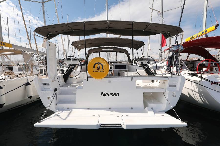 Dufour 470 Nausea