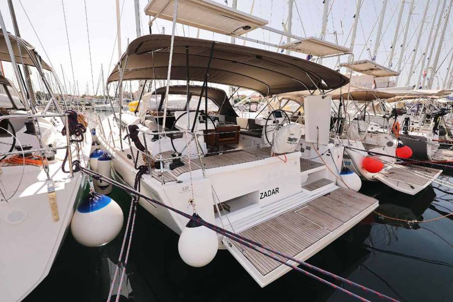 Dufour 520 GL Luna 77