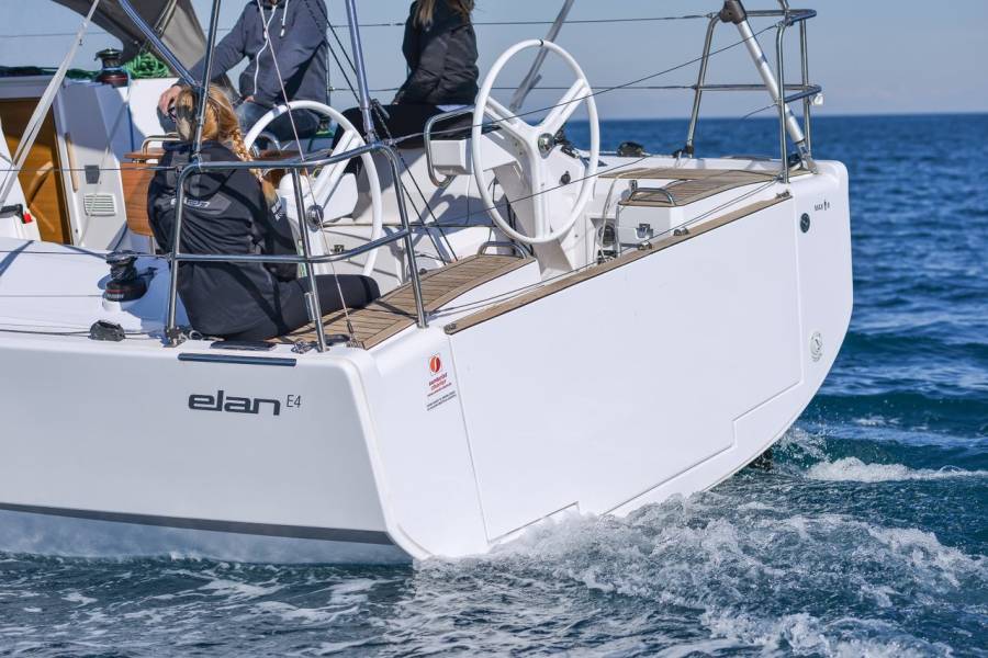 Elan E4 Shark