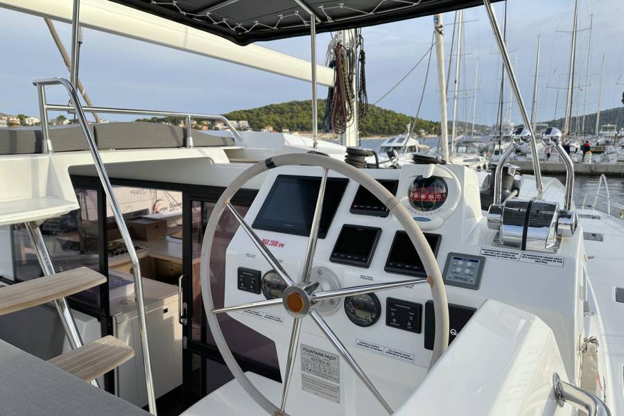 Fountaine Pajot Astrea 42 Arisa