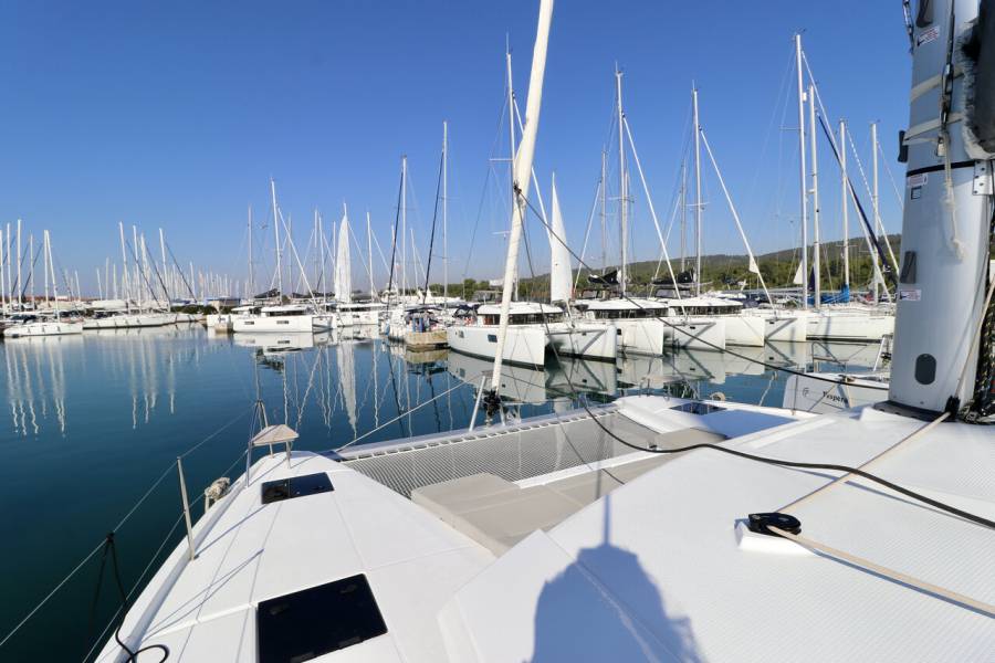 Fountaine Pajot Astrea 42 Mouse