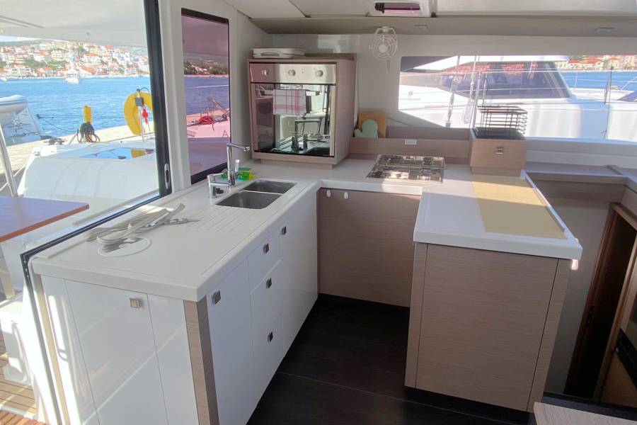 Fountaine Pajot Astrea 42 Calypso