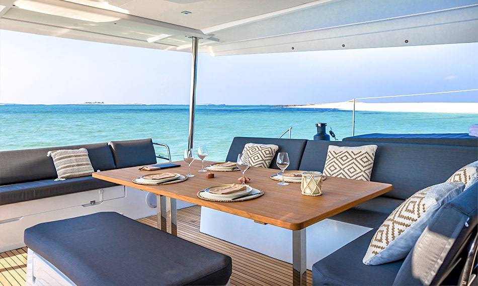 Fountaine Pajot Aura 51 NEW (crewed)