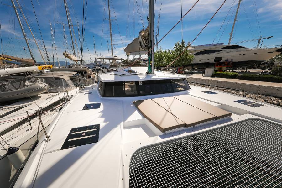 Fountaine Pajot Saona 47 Quintet Tamara V