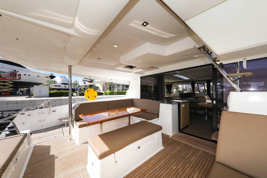 Fountaine Pajot Saona 47 Quintet Nina V