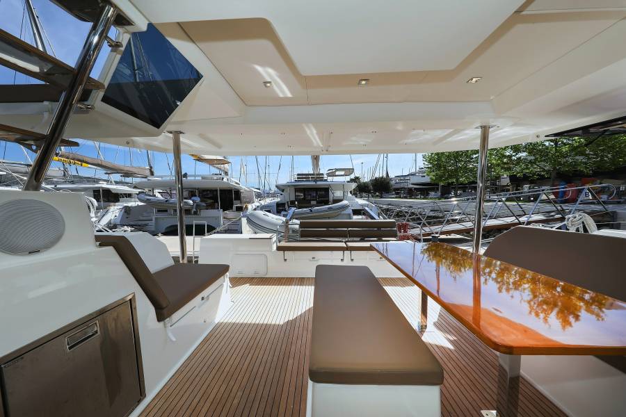 Fountaine Pajot Saona 47 Quintet Nina V