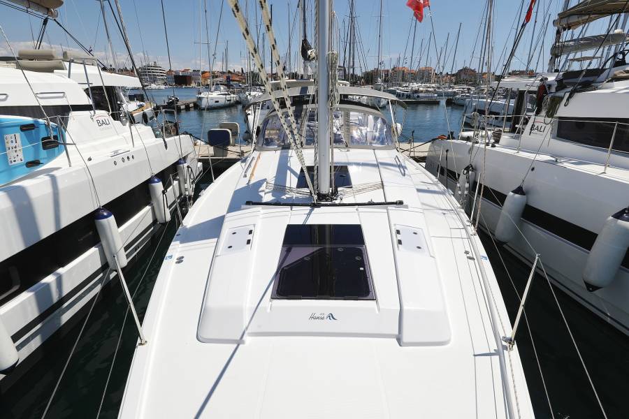 Hanse 418 Nike