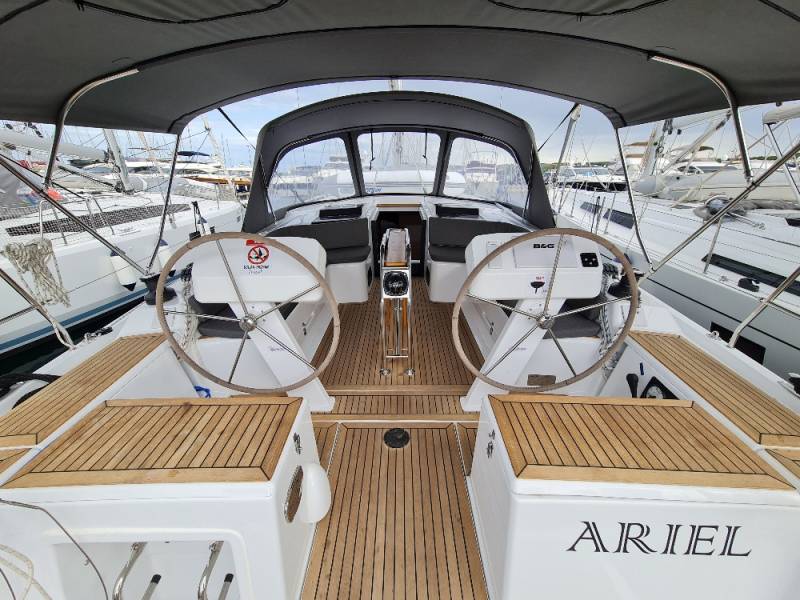 Hanse 458 Ariel