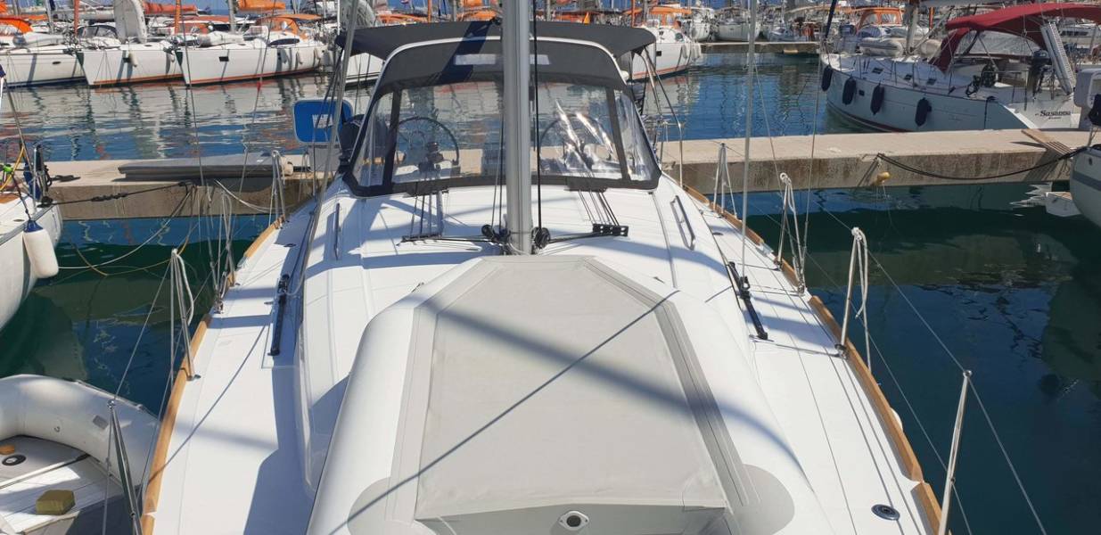 Oceanis 38.1 Bellona