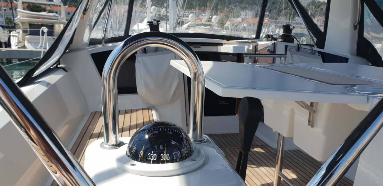 Oceanis 38.1 Bellona