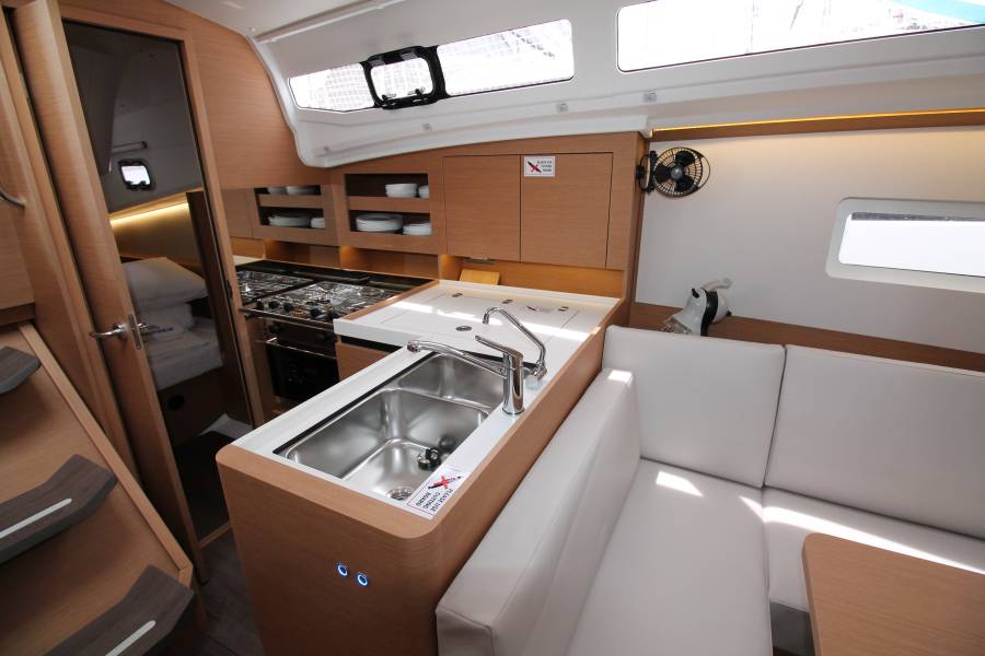 Sun Odyssey 380 Amelie