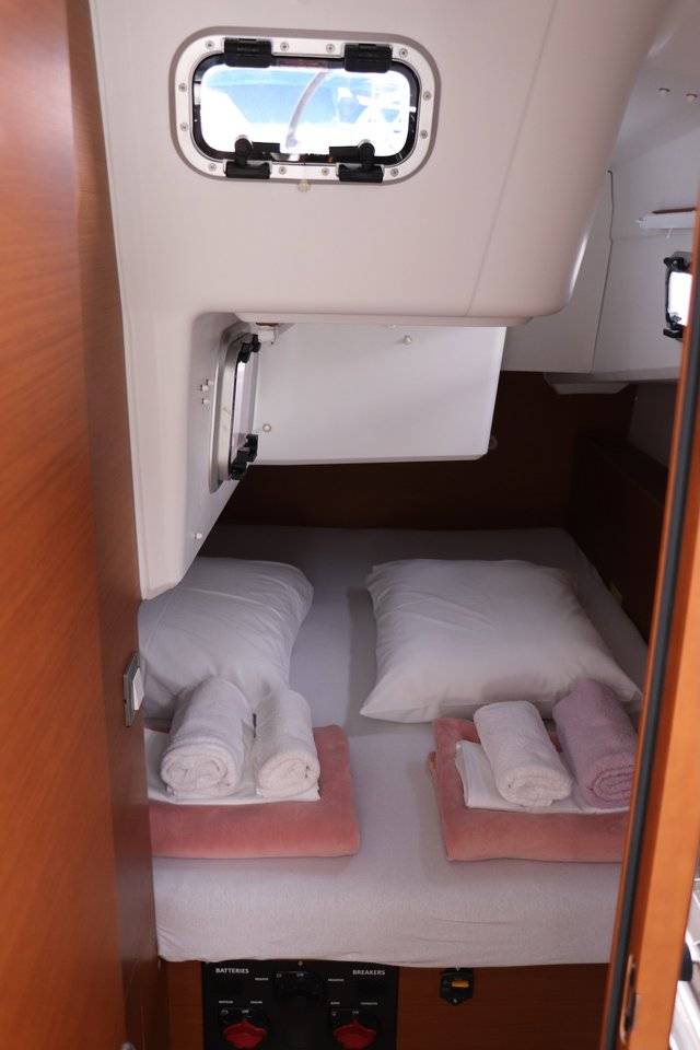 Sun Odyssey 380 Bura Kiss