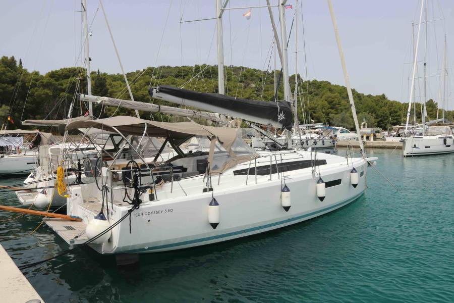 Sun Odyssey 380 Lidija