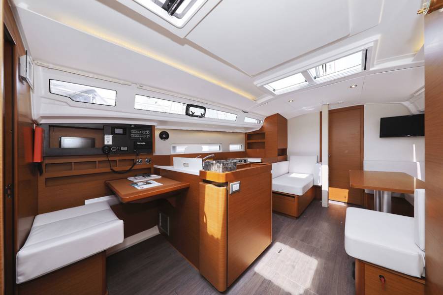 Sun Odyssey 410 Beauty