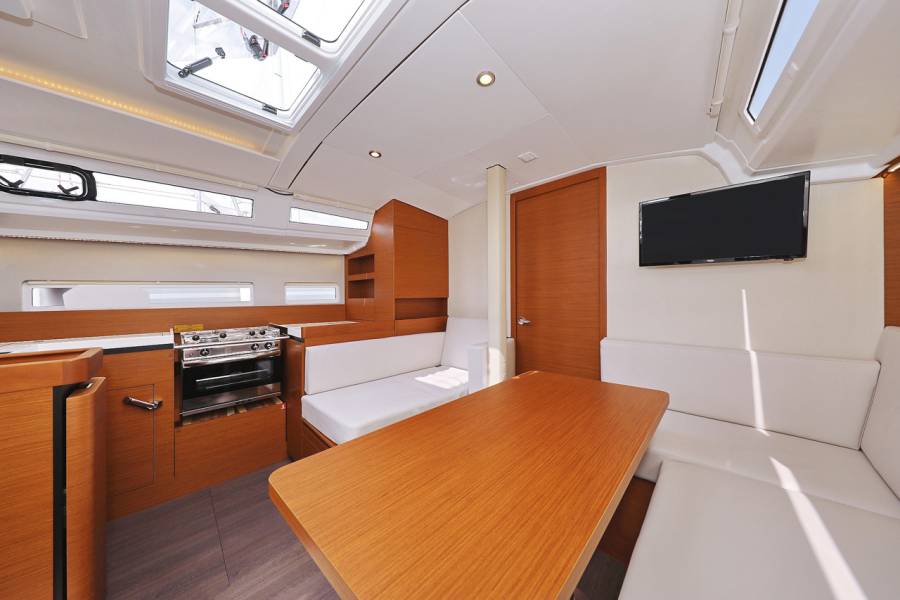 Sun Odyssey 410 Beauty