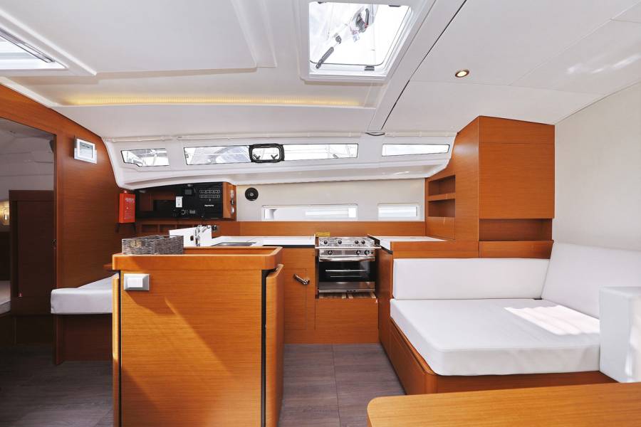 Sun Odyssey 410 Beauty