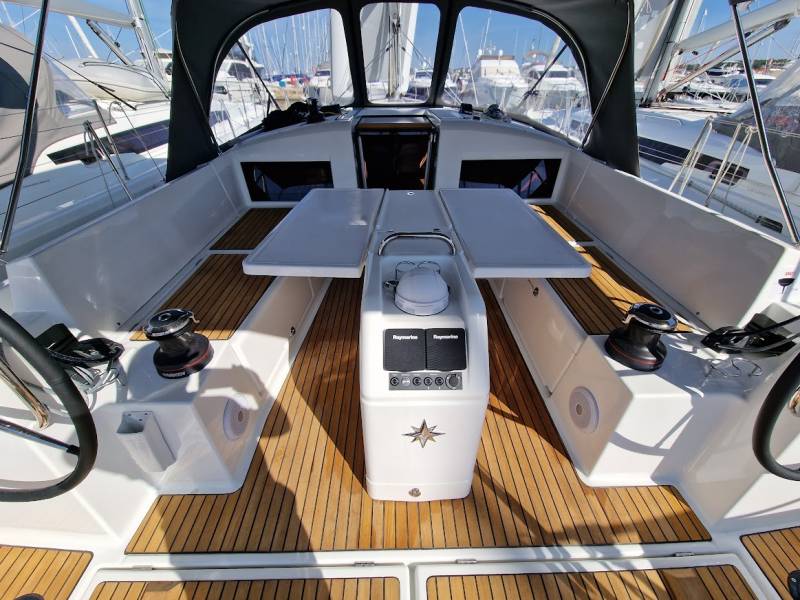 Sun Odyssey 440 Vela