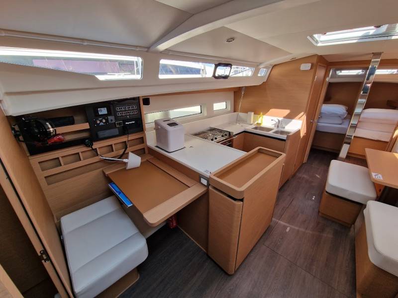 Sun Odyssey 440 Vela