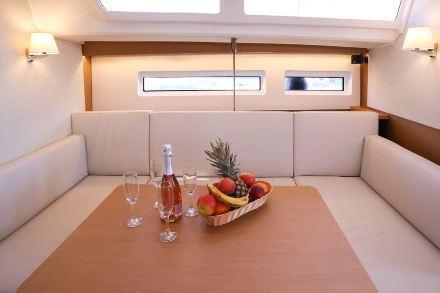 Sun Odyssey 440 Dreamcatcher