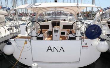 Sun Odyssey 440 Ana