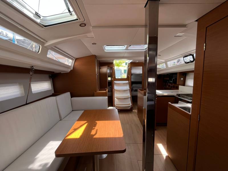 Sun Odyssey 440 Art  Vandelay