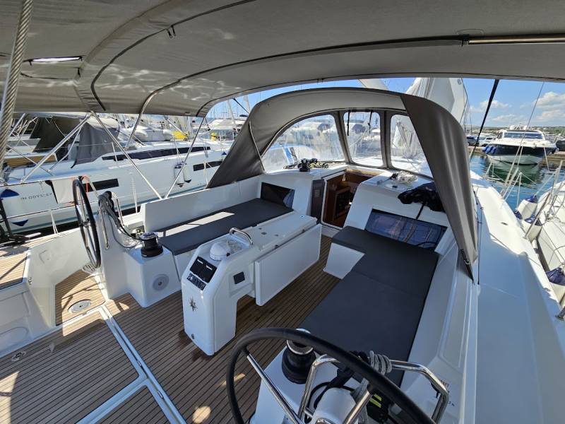 Sun Odyssey 490 Luna