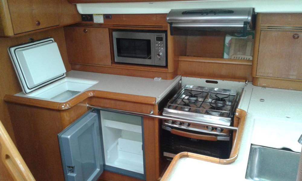 Sun Odyssey 54 DS Morski Vjetar